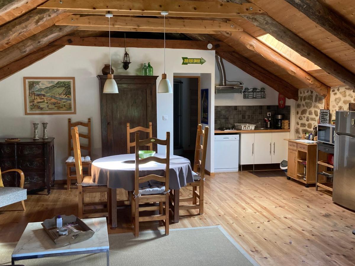 La Bonbonniere Apartment เลอฌ็องบง-ซูร์-ลีญง ภายนอก รูปภาพ